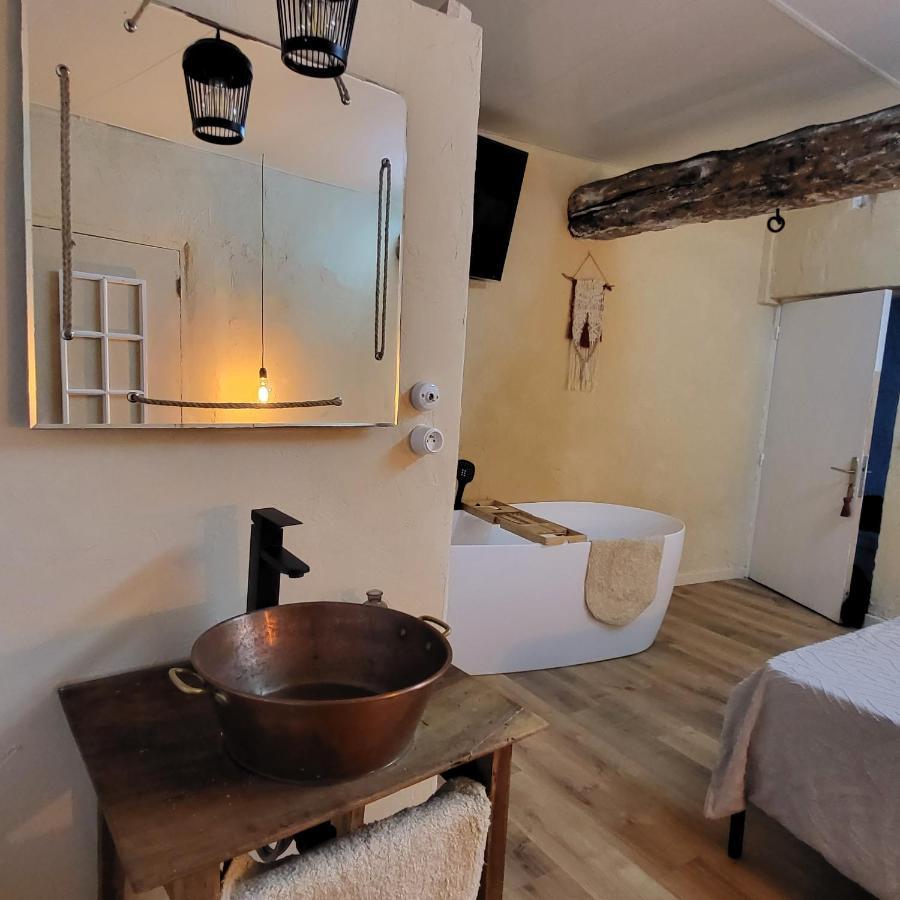 Chambre D'Hotes Gard Meynes Exterior photo