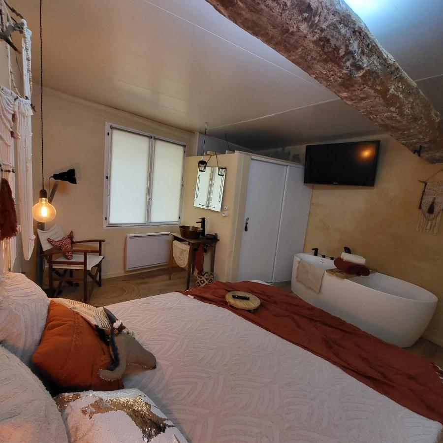 Chambre D'Hotes Gard Meynes Exterior photo